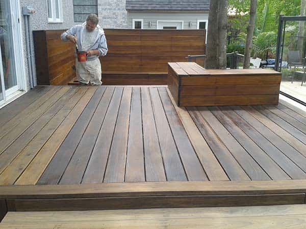 terrasse-torrefie-bois-patio