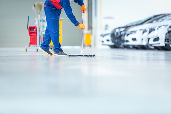 Revêtement de plancher à l’époxy et peinture pour béton