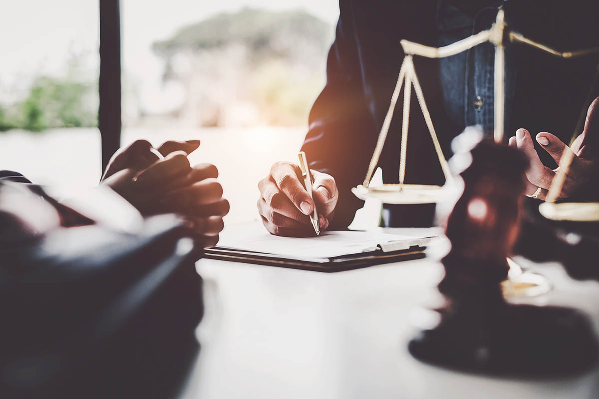 engager-services-meilleurs-avocats-juridiques-ville-quebec