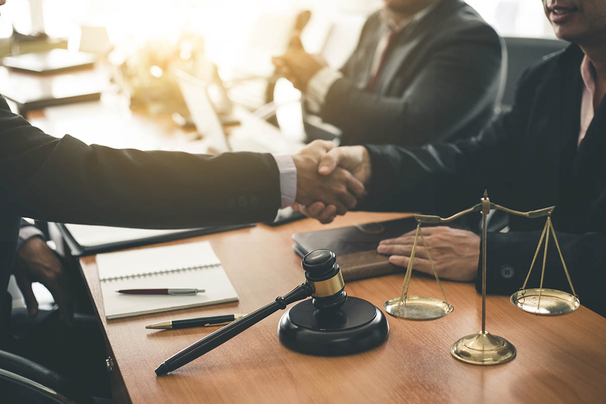 trouver-meilleurs-avocats-ville-montreal-services-conseils