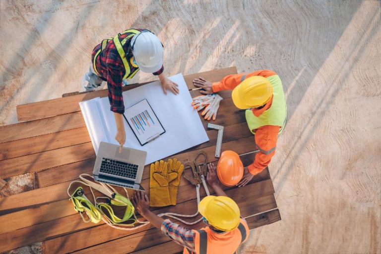 construction services en ligne salaire